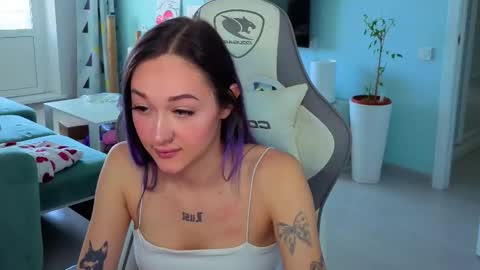 Ariel online show from April 29, 2026, 4:05 am