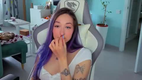 Snapshot of savage_lust_ chatting on May 16, 2026, 5:04 am Ariel online show from May 16, 2026, 5:04 am