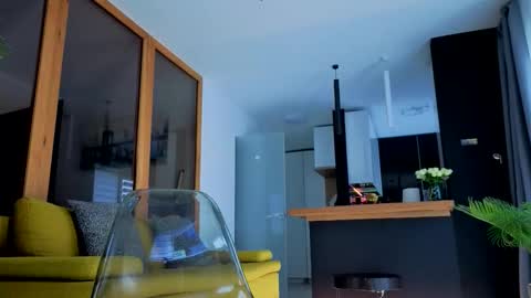 Wild influence online show from November 29, 2025, 12:30 pm