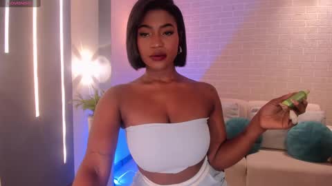 S a v a n n a h  online show from February 16, 2025, 1:16 pm