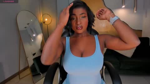 S a v a n n a h  online show from October 4, 2025, 1:42 pm