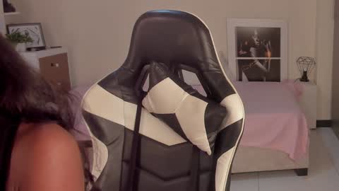 Savannahwildee online show from December 11, 2024, 10:47 am