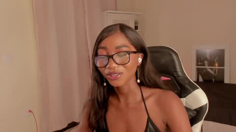 Savannahwildee online show from December 16, 2024, 7:43 pm