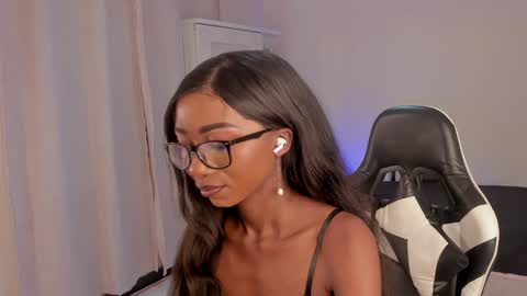 Savannahwildee online show from December 19, 2024, 10:56 am