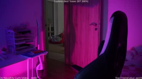 Snapshot of savvage_play chatting on February 10, 2026, 7:40 pm Naomi online show from February 10, 2026, 7:40 pm