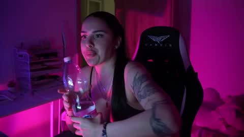 Naomi online show from April 27, 2026, 7:01 pm