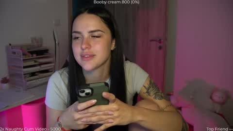 Snapshot of savvage_play chatting on May 24, 2026, 6:24 pm Naomi online show from May 24, 2026, 6:24 pm