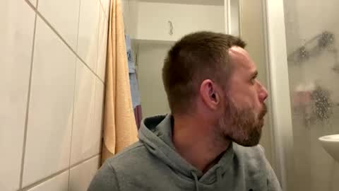 chamomile online show from November 2, 2025, 1:52 am