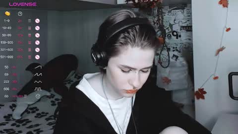 pronoun she. name Mary. age 21. online show from March 7, 2025, 4:22 pm