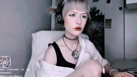 pronoun she. name Mary. age 21. online show from September 26, 2025, 2:59 am