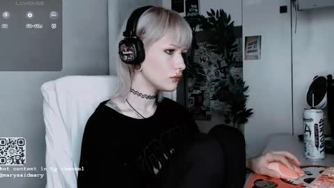 pronoun she. name Mary. age 21. online show from October 13, 2025, 2:28 pm