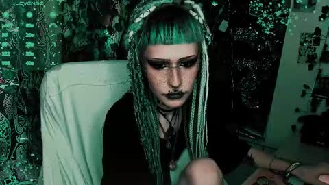 pronoun she. name Mary. age 21. online show from January 14, 2026, 10:47 pm