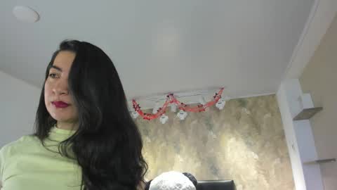 Saya Amaretto  online show from October 10, 2025, 7:02 pm