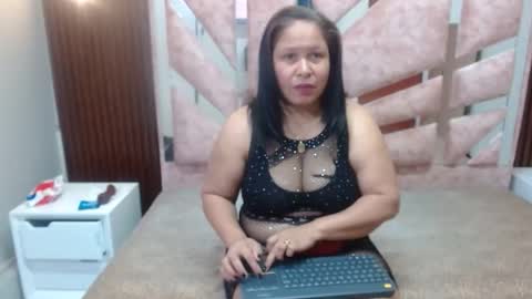 sayarahotcl202 online show from March 28, 2026, 2:27 pm