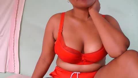 saylla1 online show from February 26, 2026, 2:16 pm