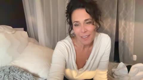 Good Girls Say Please...and Thank You online show from February 26, 2025, 11:26 pm