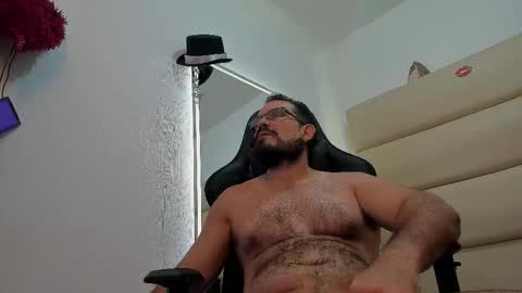 sebastian   muscleman  daddy   the better  latin  lover   online show from November 18, 2025, 11:14 am