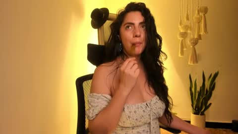 Venus online show from March 12, 2025, 5:38 pm