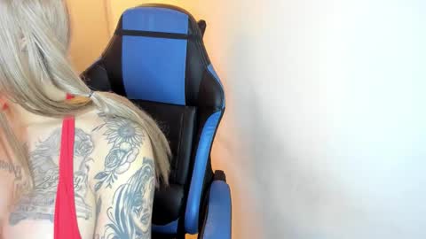 scarbadgirl_ online show from February 15, 2026, 3:36 am