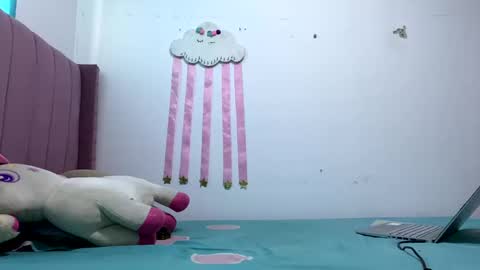 scarle222421 online show from December 4, 2024, 10:08 pm