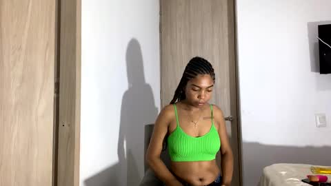 scarle222421 online show from January 6, 2025, 2:37 am