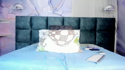 Scarleet online show from April 19, 2026, 12:15 pm