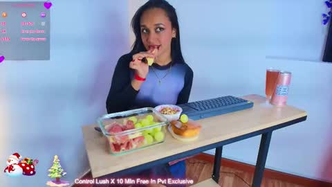 scarleett_ebony online show from November 27, 2025, 7:49 pm