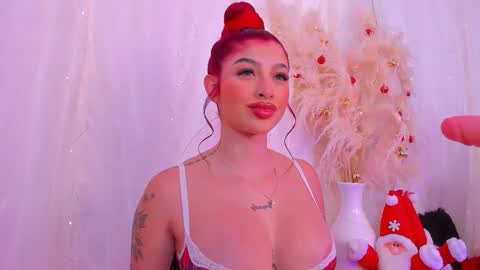 Snapshot of scarleett_jones chatting on December 13, 2025, 9:20 pm scarleett jones online show from December 13, 2025, 9:20 pm