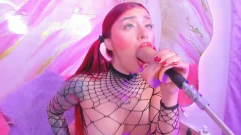 Snapshot of scarleett_jones chatting on May 27, 2026, 10:18 pm scarleett jones online show from May 27, 2026, 10:18 pm