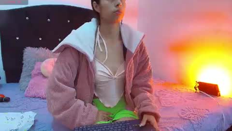 scarlet__muse online show from August 5, 2026, 11:24 am