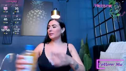 Scarlet Edwars online show from February 27, 2026, 7:14 pm