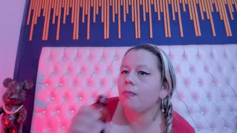 Scarlet  online show from September 8, 2025, 7:35 pm