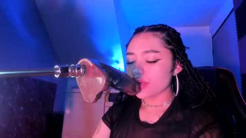 scarlet_gold online show from February 24, 2025, 3:55 am