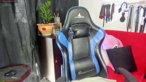 Snapshot of scarlet_kennedy98 chatting on February 17, 2025, 6:48 pm scarlet taylor kennedy online show from February 17, 2025, 6:48 pm