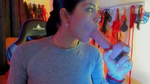 Snapshot of scarlet_kennedy98 chatting on November 27, 2025, 12:46 am scarlet taylor kennedy online show from November 27, 2025, 12:46 am