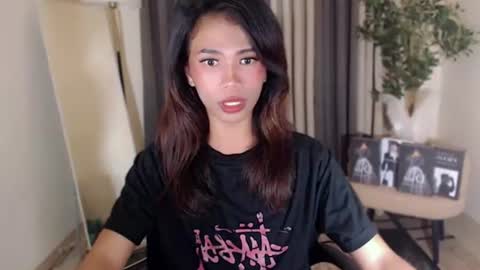Snapshot of scarlet_kisses chatting on July 2, 2026, 10:32 am Scarlet online show from July 2, 2026, 10:32 am