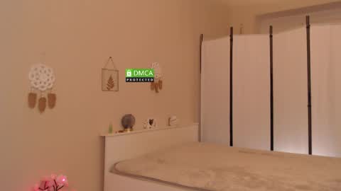 scarlet_sweety online show from April 22, 2026, 7:04 pm