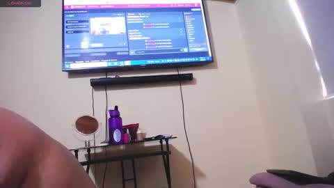 Snapshot of scarlet_tommy chatting on May 3, 2026, 9:43 pm scarlet_tommy online show from May 3, 2026, 9:43 pm