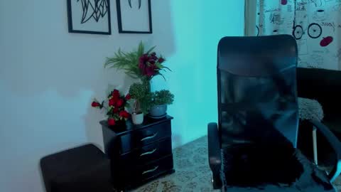 SCARLET online show from September 11, 2025, 4:01 am