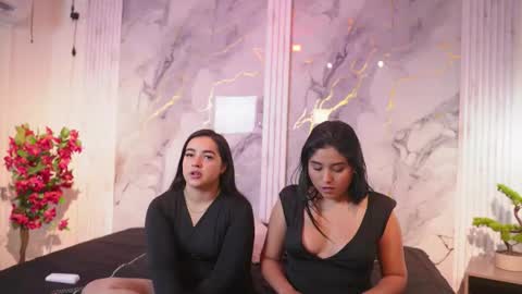 scarleta_and_naomi online show from January 19, 2026, 5:00 am