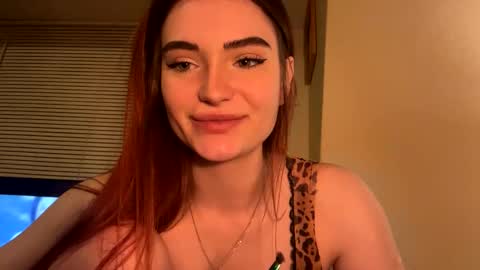 Snapshot of scarletbean chatting on January 24, 2025, 11:48 am scarletbean online show from January 24, 2025, 11:48 am