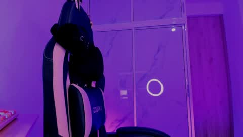 Snapshot of scarletblaze_ chatting on July 7, 2026, 1:41 am Scarlet online show from July 7, 2026, 1:41 am