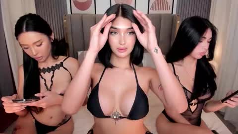 ur sweetest scarlet online show from September 19, 2025, 6:08 pm