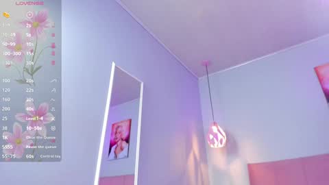 Scarlet  online show from January 13, 2025, 10:25 am