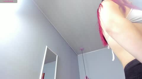 Scarlet  online show from January 15, 2025, 5:19 am