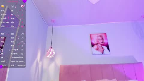 Scarlet  online show from February 19, 2025, 6:33 am