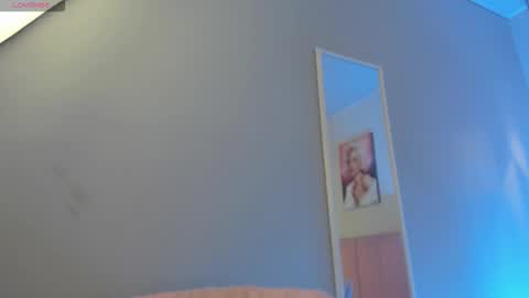 Scarlet  online show from February 21, 2026, 6:36 am