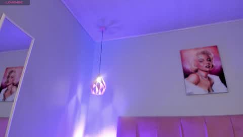 Scarlet  online show from March 5, 2026, 5:36 am