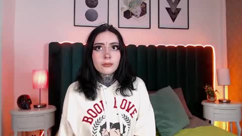Snapshot of scarleth_fg_ chatting on May 22, 2026, 11:21 pm Scarleth online show from May 22, 2026, 11:21 pm