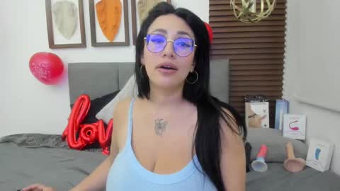 scarleth online show from February 14, 2025, 8:21 am